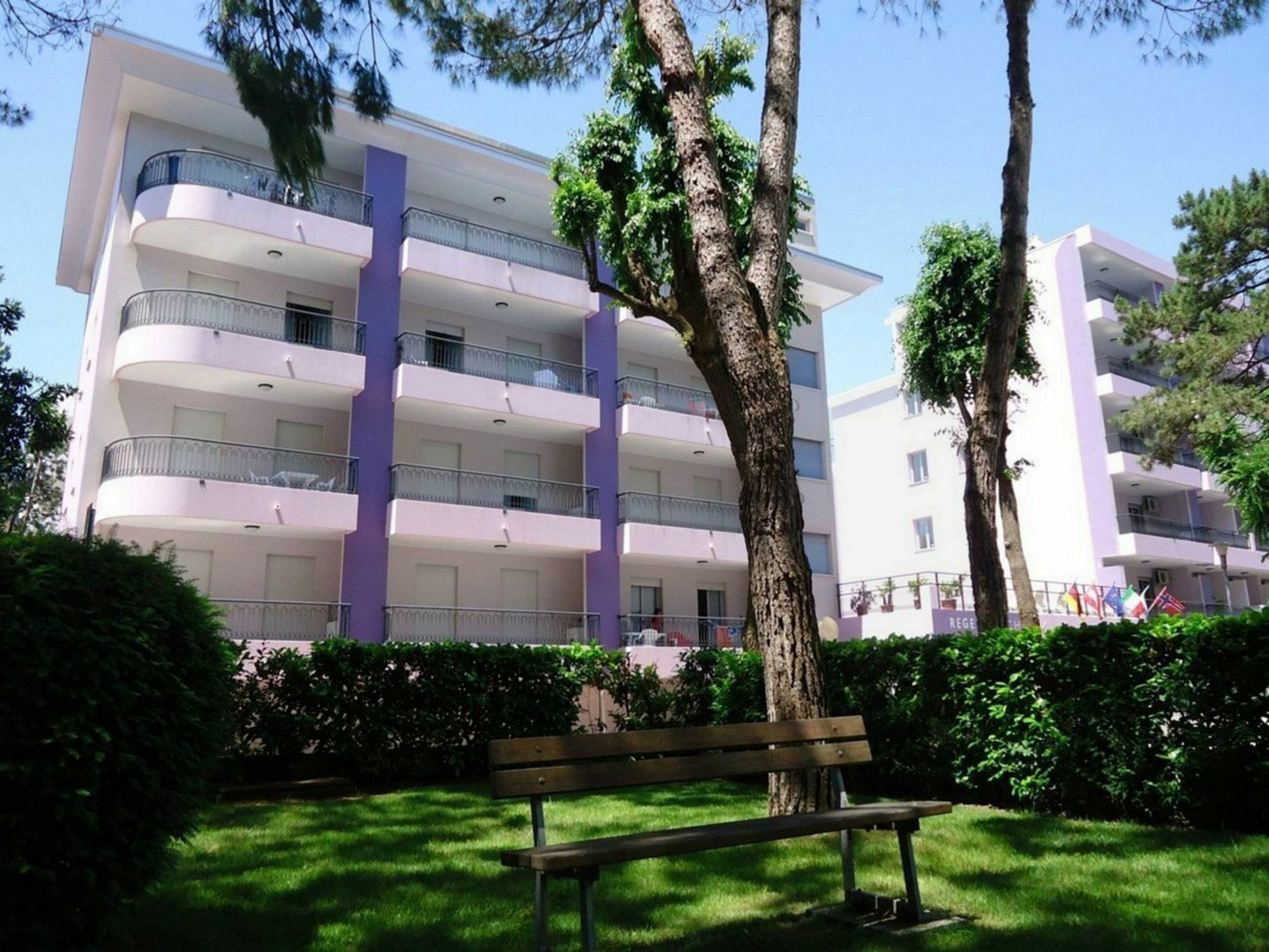 Residence Regent Beach Bibione Bagian luar foto